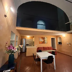 In Centro Storico-borgo Albizi 27 Appartamento